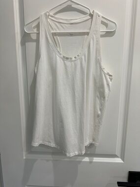 Lululemon top size 10